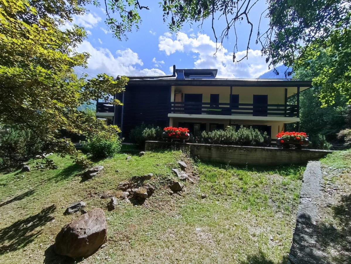 La Petite Maison لا تْويلي المظهر الخارجي الصورة